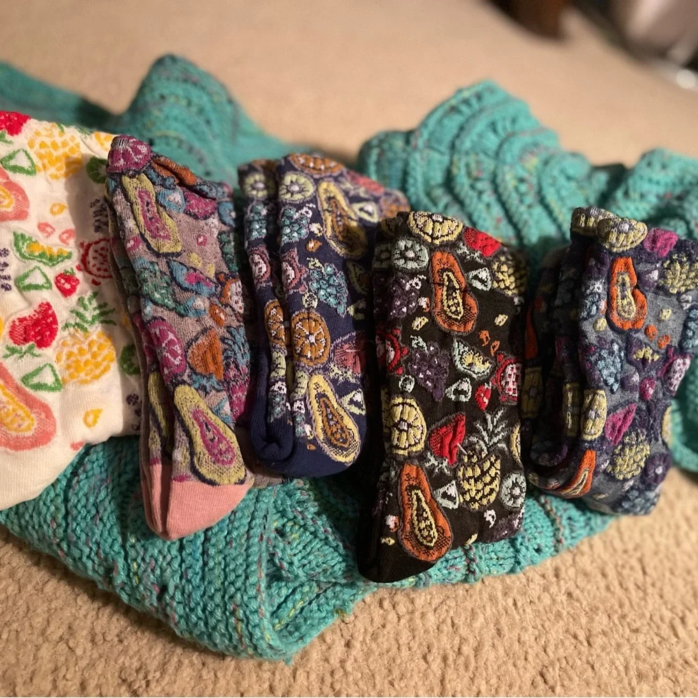 Colorful Paisley Patterned Women's Socks